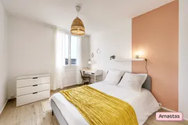 Colocation COLOCATION DE 3 CHAMBRES SUR VAULX EN VELIN ENTIEREMENT RENOVEE ET MEUBLEE - 469760
