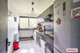Location Appartement lumineux de 62,7m2 avec balcon filant, cave et place de stationnement