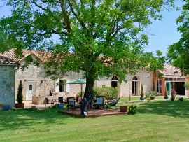 Vente LOT ET GARONNE PROPRIETE XIXème EN PIERRES 3,6 HA