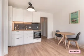 Location Grand deux pièces avec balcon vue sur la Tour Effeil et La Défense
