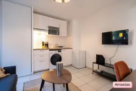 Location Studio meublé rénové métro A Jolimont avec pkg
