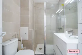 Location Nice 06300 - Spacieux et lumineux T1 dans le quartier du Port