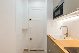 Location Lumineux studio meublé situé dans le centre-ville de Boulogne-Billancourt