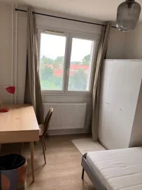 Colocation Colocation de 3 chambres dans un appartement entièrement rénové et meublé à Vaulx en Velin
