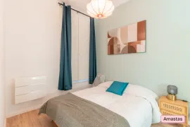 Location T2 rénové et meublé quartier Saint Michel 233863
