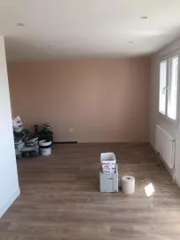 Colocation Colocation de 4 chambres dans un appartement entièrement meublé et rénové à Vaulx en Velin