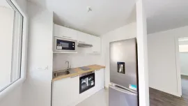 Location Neuf, type 2, balcon