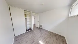 Location Neuf, type 2, balcon