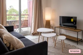 Location Studio meublé avec terrasse et parking - Arrêt Mermoz