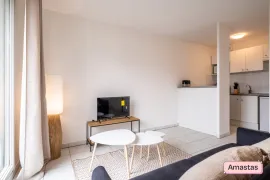 Location Studio meublé avec terrasse et parking - Arrêt Mermoz