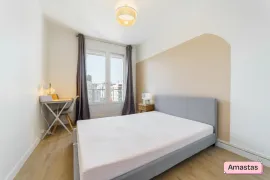 Colocation Colocation de 3 chambres dans cet appartement lumineux avec balcon entièrement meublé et rénové à Villeurbanne