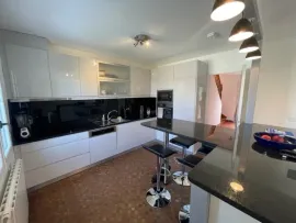 Vente Pavillon 5 chambres + sous sol total
