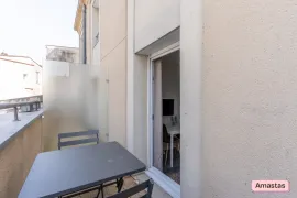 Location Studio rénové et meublé avec balcon - Victoire 133852