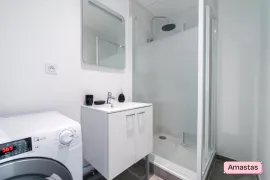 Colocation Colocation de 3 chambres dans un appartement entièrement meublé et rénové avec balcon à Vaulx en Velin