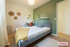 Colocation Colocation de 3 chambres dans un appartement entièrement meublé et rénové avec balcon à Vaulx en Velin