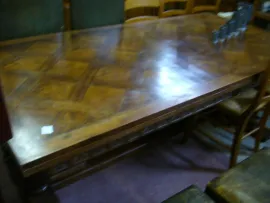 Meubles Table bois massif et 4 chaises, promotion