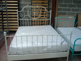 Meubles Lit blanc 2 personnes, promotion