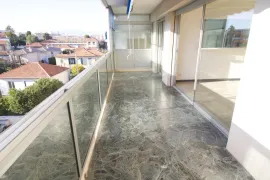 Vente iLETTE 100m  des plages au calme trés beau deux pièces bon état 5 ème étage 50m