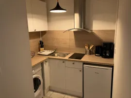 Location Toulon 83200 - Magnifique T1 lumineux avec balcon