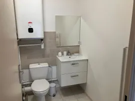 Location Toulon 83200 - Magnifique T1 lumineux avec balcon