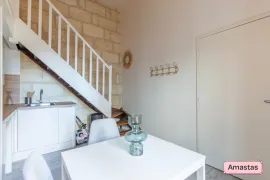 Location T1 meublé Quai des Chartrons disposant d'une grande mezzanine - 1331020