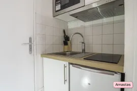 Location Charmant studio rénové et meublé en plein cœur d'un quartier résidentiel de Sainte Marie proche grandes écoles et commerces de proximité