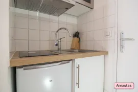 Location Charmant studio rénové et meublé en plein cœur d'un quartier résidentiel de Sainte Marie proche grandes écoles et commerces de proximité