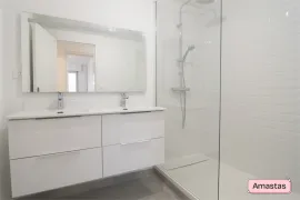Location Charmant appartement rénové de 3 pièces proches commerces écoles et axes routiers