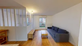 Location Charmant studio 1 pièce rénové et meublé à seulement 6 min à pied du centre ville de Lille - 1591026