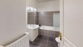 Location Charmant studio 1 pièce rénové et meublé à seulement 6 min à pied du centre ville de Lille - 1591026