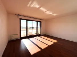 Location Grand T3 - Vue dégagée - Terrasse - Parking