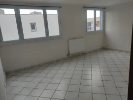 Location Appartement 3 pièces 65m2 Créteil