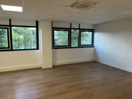 Location Location Bureaux Nantes 44300