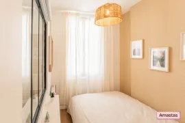 Location T1 bis rénové et meublé - Place de la Victoire