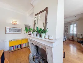 Vente Exclusivité - Avignon Intramuros Zone Piétonne - 6 pièces dont quatre chambres avec place de parking privatif et grande cave