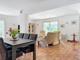 Vente **Pujaut, en campagne, Maison familiale 5 chambres 220m² habitable sur terrain arboré de 2000m²