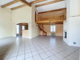 Vente MORIERES LES AVIGNON - MAISON INDEPENDANTE PLAIN PIED 7 PIECES 146 m² sur 1000 m²