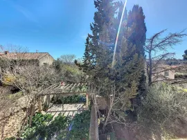 Vente Châteauneuf de Gadagne - Maison 4 pièces, 3 chambres, terrasse, jardin et garage - A RENOVER
