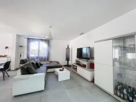 Vente Uniquement chez nous ! Avignon Ceinture Verte - Maison F6 de plain-pied avec piscine sur parcelle de 1190m²