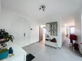 Vente Uniquement chez nous ! Avignon Ceinture Verte - Maison F6 de plain-pied avec piscine sur parcelle de 1190m²