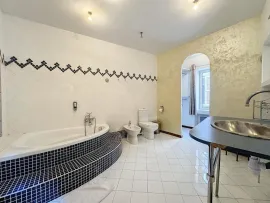 Vente MAISON 260 m2 INTRA-MUROS grande terrasse