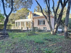 Vente VILLENEUVE LES AVIGNON - Maison160 m², 4 chambres, à pied des commerces