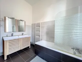 Vente AVIGNON INTRA MUROS - QUARTIER RASPAIL - APPARTEMENT 3 PIECES 91m²