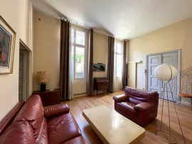 Vente Avignon Intra-muros. Appartement 4 pièces mezzanine 130m² - Idéalement situé