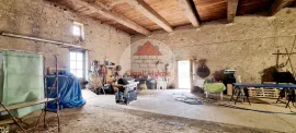 Vente Grande vigneronne rénovée avec grange et jardin - Gros potenti