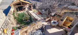 Vente Charmante Maison de 142 m² avec Terrain Piscinable de Plus de 8