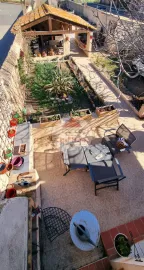 Vente Charmante Maison de 142 m² avec Terrain Piscinable de Plus de 8