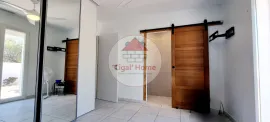 Vente Magnifique Maison Moderne de Plain-Pied avec Piscine