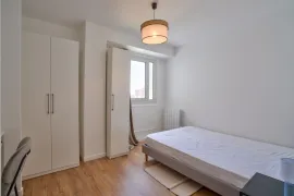 Colocation Bel appartement meublé 6 Pièces Place des Miroirs à Évry