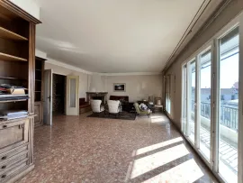 Vente CO-EXCLUSIVITÉ ANTIBES CENTRE PORT VAUBAN  APPARTEMENT 5 PIÈ